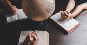 A Resistência de Pedro e o Corte da Orelha: Impulso e Repreensão.