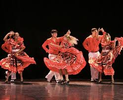 “Quadrilha Junina: Patrimônio Cultural e Expressão da Alegria Popular Brasileira”