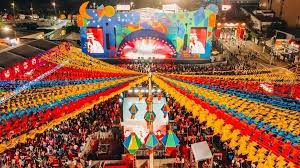 “Música de Festa Junina: Do Forró Pé-de-Serra ao Forró Universitário”