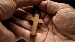 O Que é Santidade Segundo a Bíblia? Entenda Seu Verdadeiro Significado e Como Aplicar na Vida Diária