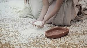 O que é o maná do céu e como alimentava o povo?